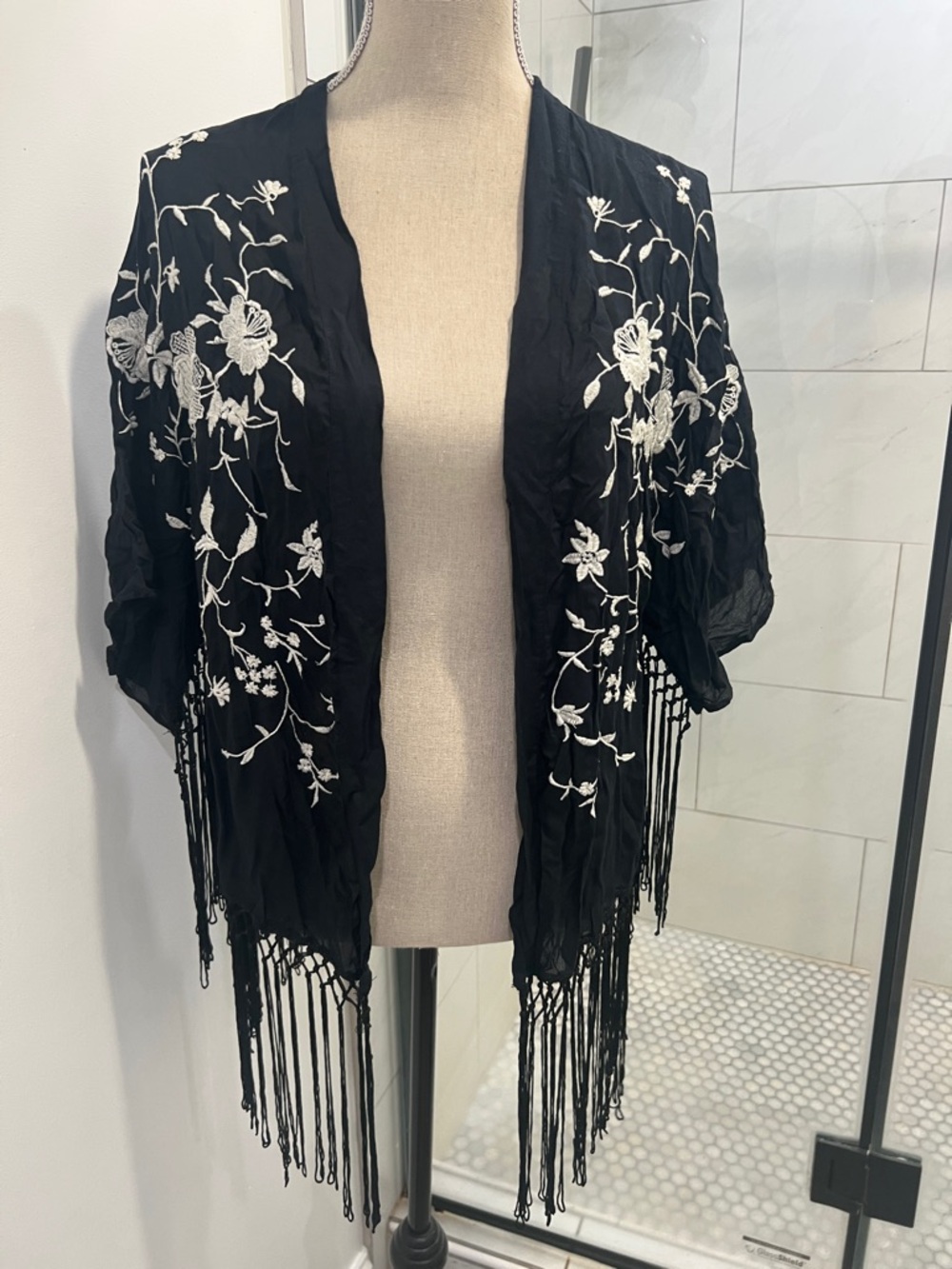 Abercrombie & Fitch Black Embroidered Fringe Kimono